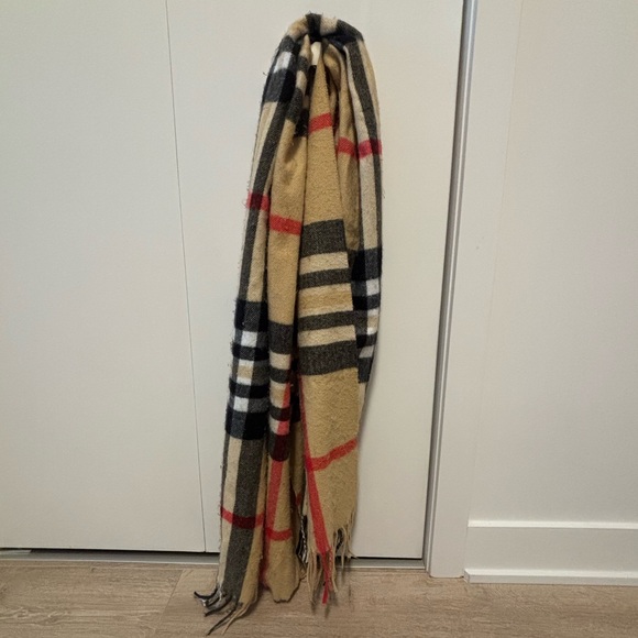 Accessories - Burberry Style Scarf